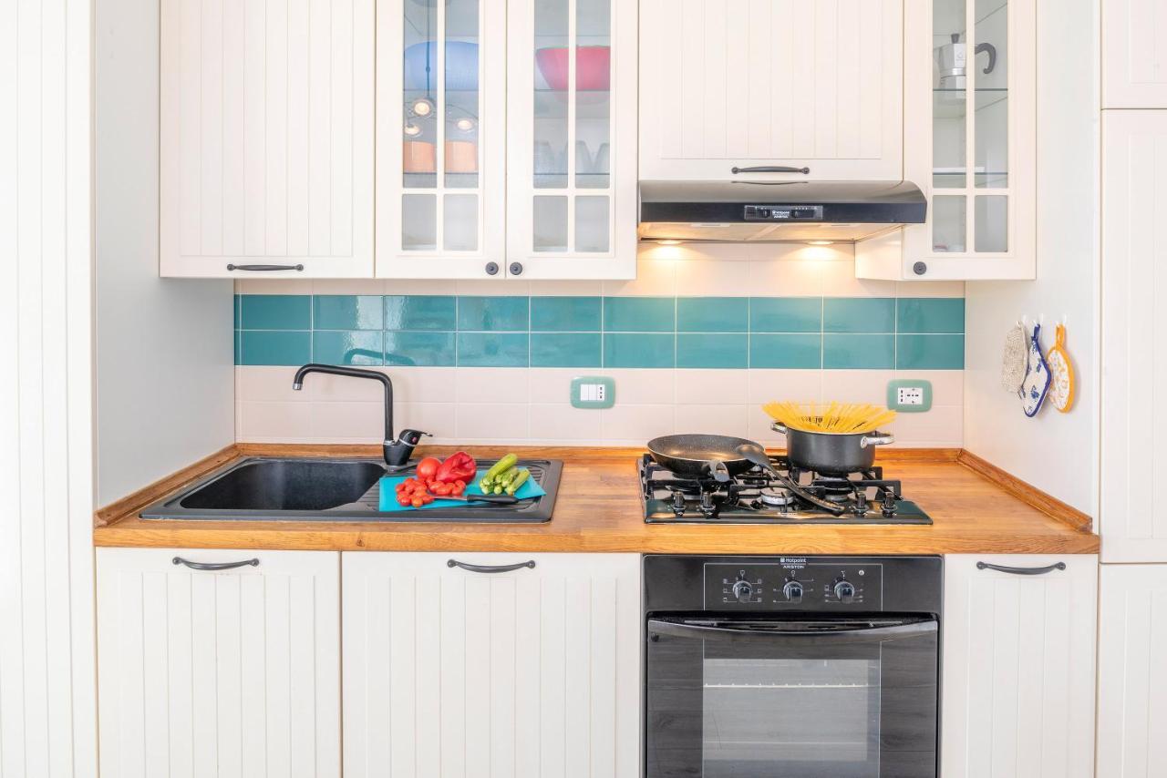 Villa Rosetta & Romeo Family Apartment Костермано Екстер'єр фото