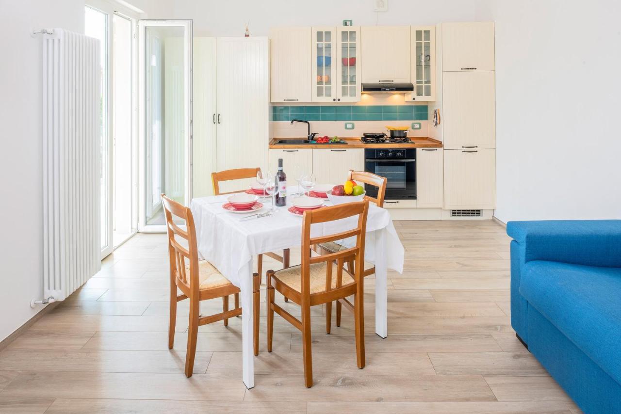 Villa Rosetta & Romeo Family Apartment Костермано Екстер'єр фото